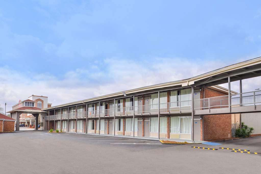 Americas Best Value Inn Augusta Historic Downtown Exterior photo