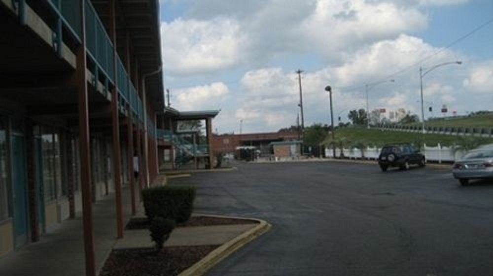 Americas Best Value Inn Augusta Historic Downtown Exterior photo