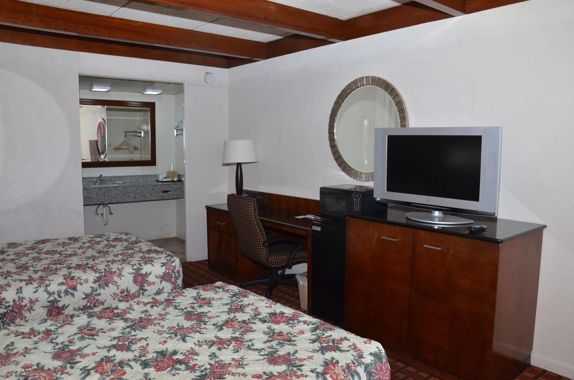 Americas Best Value Inn Augusta Historic Downtown Exterior photo