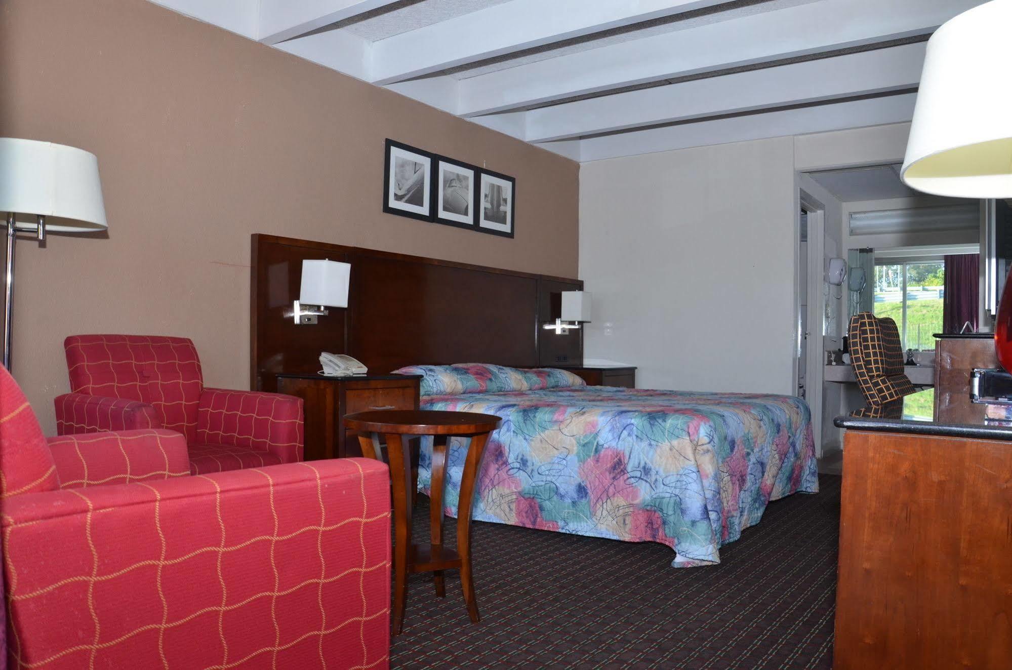 Americas Best Value Inn Augusta Historic Downtown Exterior photo