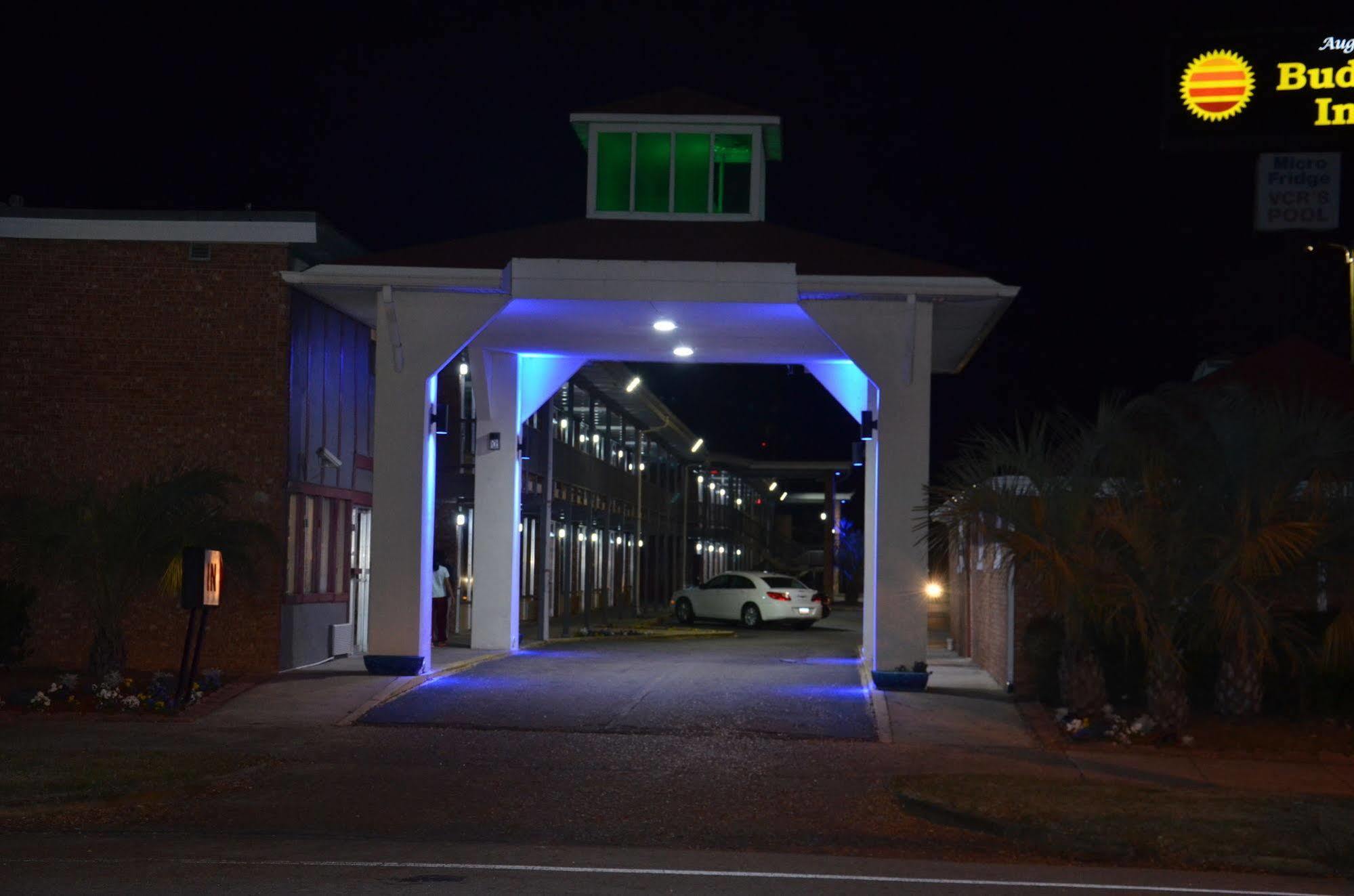 Americas Best Value Inn Augusta Historic Downtown Exterior photo
